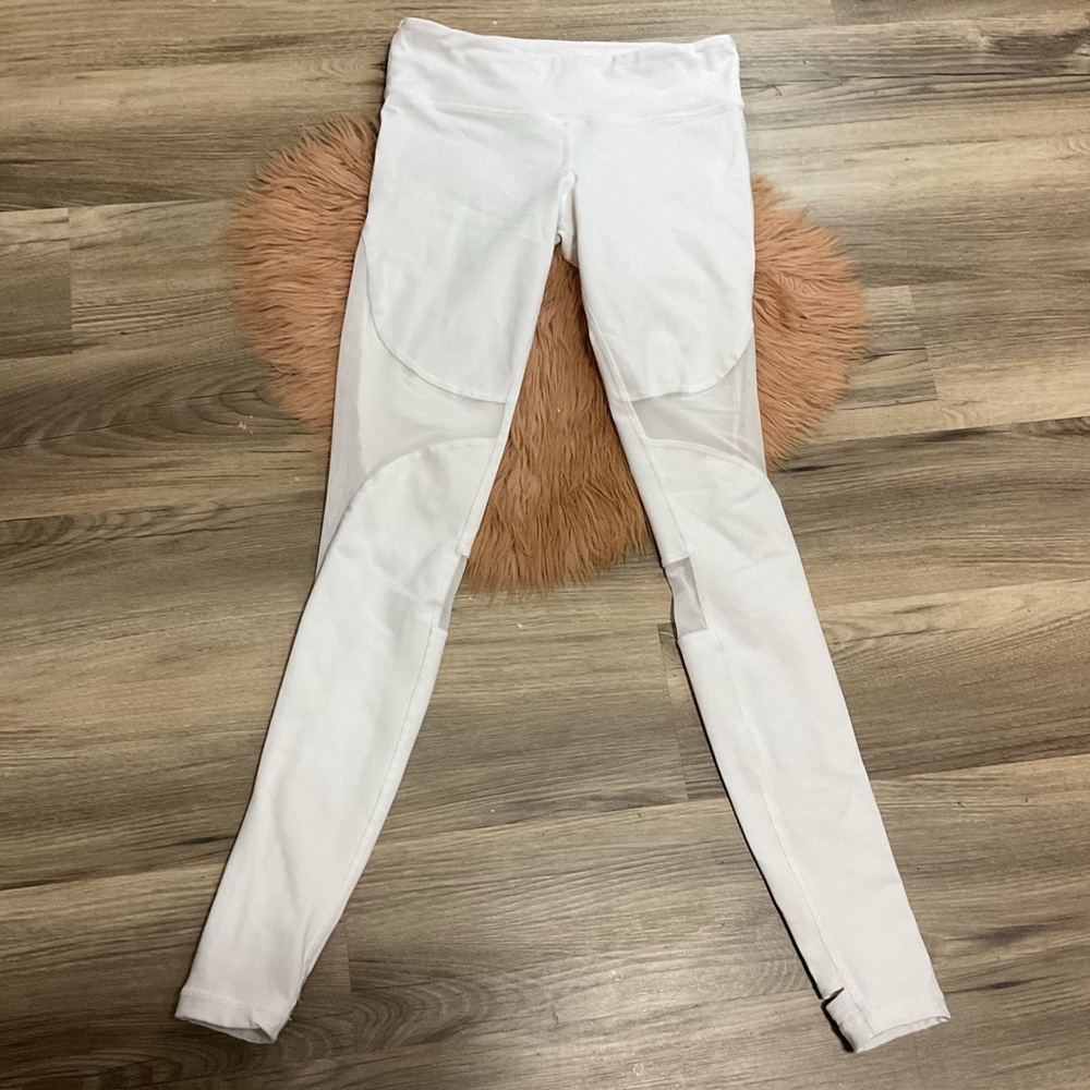 ALO yoga White High Waist Coast Legging Size S - Picture 4 of 13